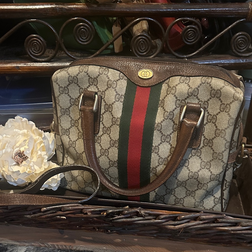 Gucci Beige and Brown Shoulder Bag with Red and Green Stripe